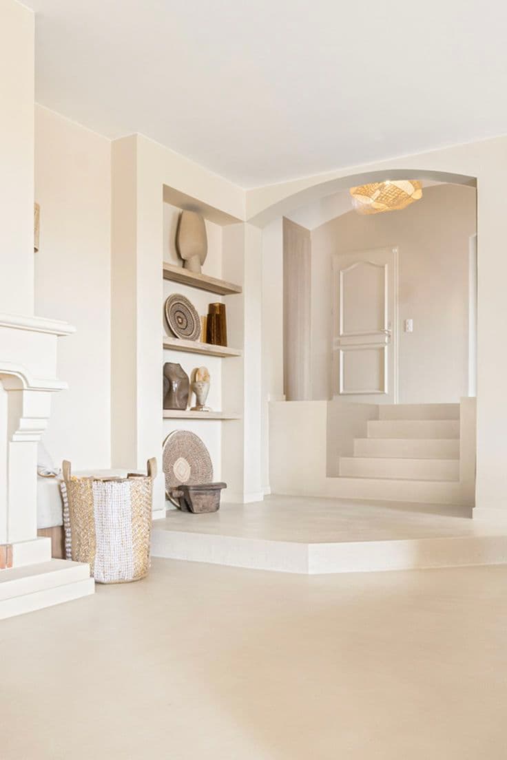 Title: Modern Heritage: Microcement Flooring for Majlis in KSA Title: Modern Heritage: Microcement Flooring for Majlis in KSA